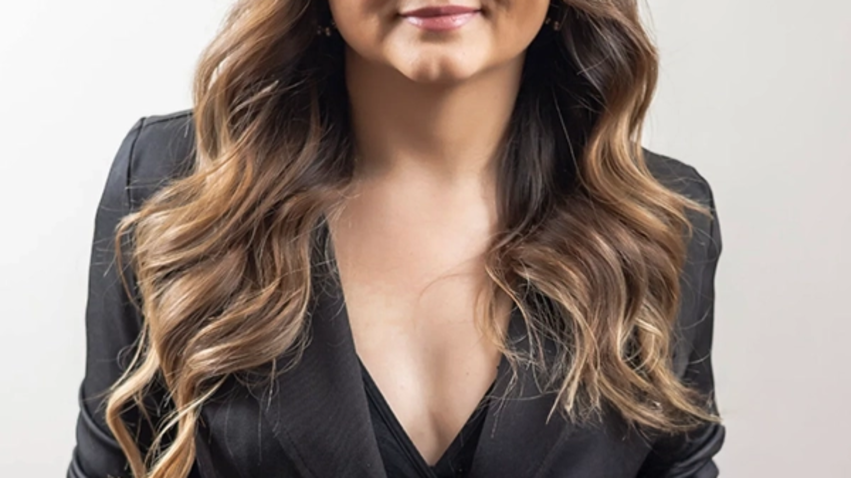 Equipo-Alsum_Angela-scaled