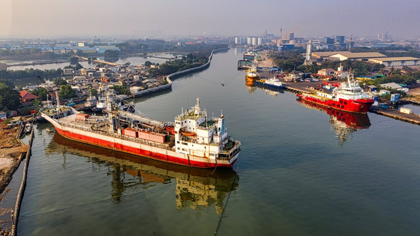 pexels-tomfisk-3223309