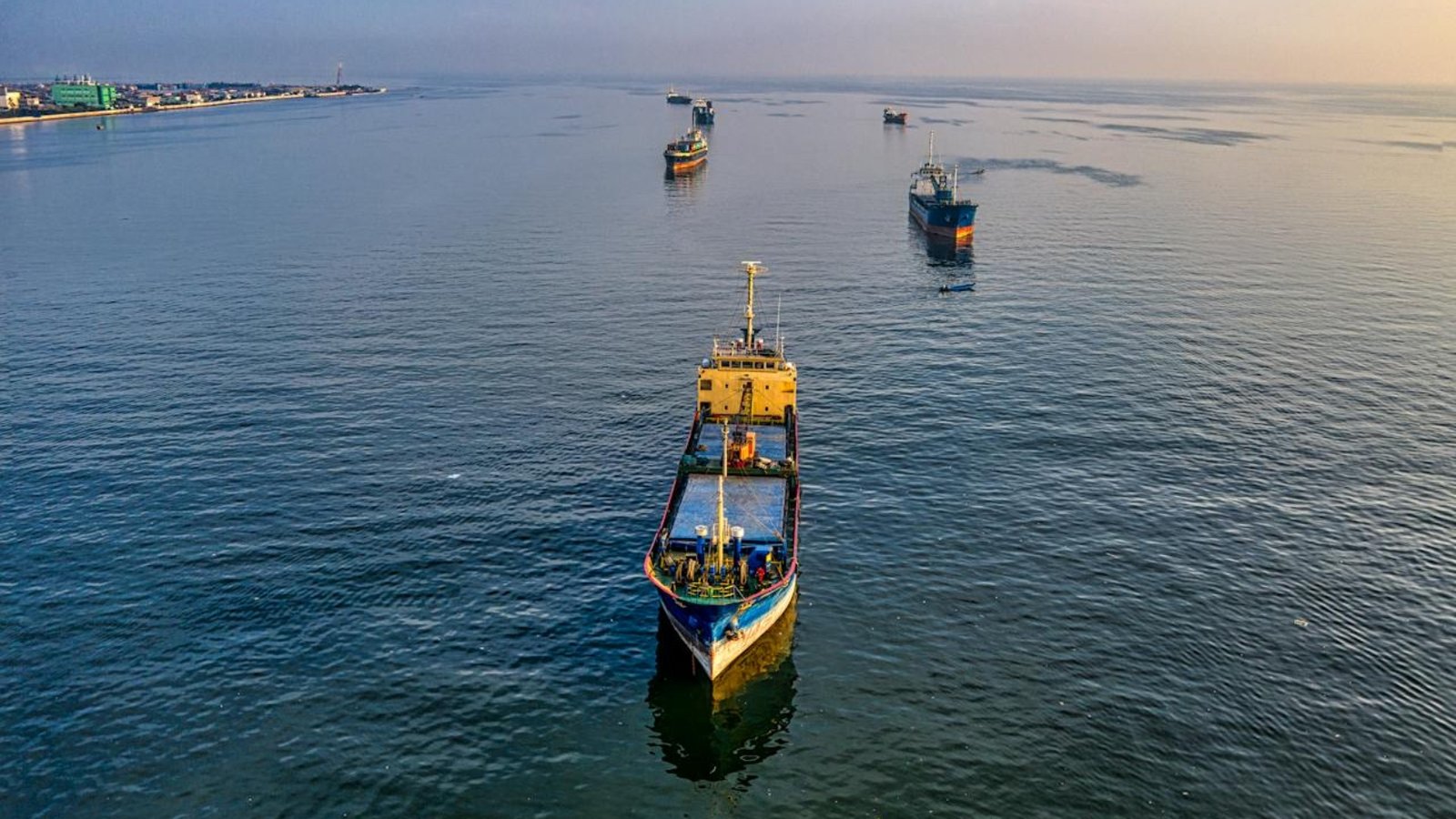 pexels-tomfisk-4103156